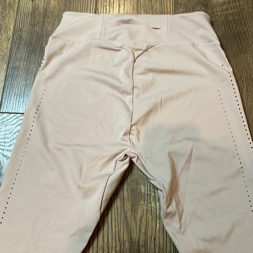Gymshark Dry Moisture Management 7/8 Blush Pink/Purple‎ Leggings Sz M - Picture 6 of 7